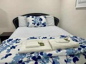 Cozy Basement Room with free parking In Toronto - Woodbridge