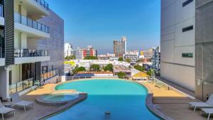 Pandanas Apt 2 (10th floor, Pool & City views)