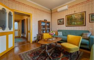 2 Bedroom Amazing Home In Draz