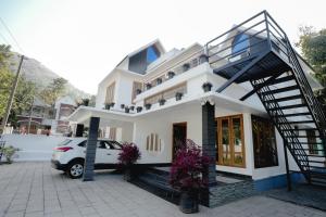 Ganjes Premium Villa Thekkady