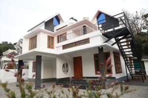 Ganjes Premium Villa Thekkady