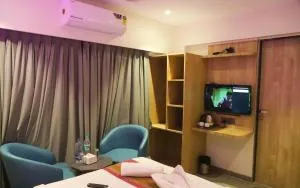 Hotel Aura Inn Airoli ,Digha - Diva