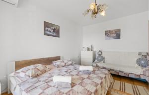 Stunning Apartment In Sibenik With Wifi