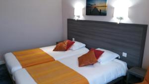 Hotels Cit'Hotel Du Port Rhu : Chambre Double avec Bain & Lit d'Appoint - Vue Port Rhu