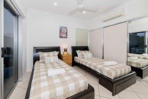 Ocean-View Penthouse on The Strand, Townsville - 3 Bedrooms