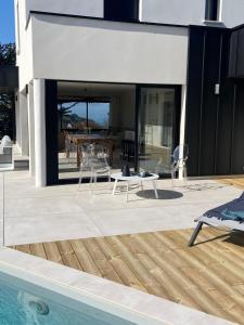 Maisons de vacances Magnifique villa avec piscine a deux pas du port : photos des chambres