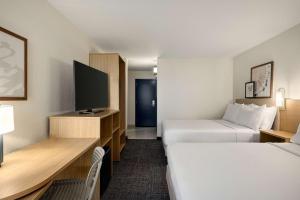 Queen Room with Two Queen Beds room in Quality Inn Opryland Area
