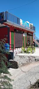 Himalyas Deck Reasturant & Home Stay