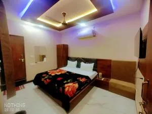 Hotel Mahakal Yogi - 占西