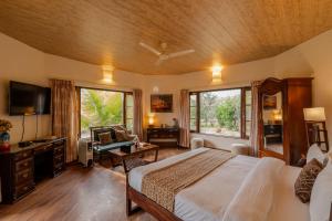SaffronStays Casa Octavia