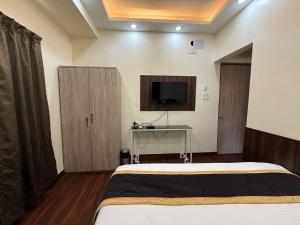 The Lake Palm Kalighat