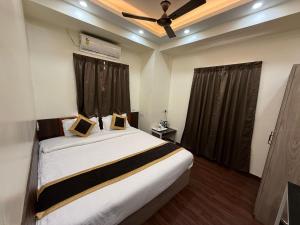 The Lake Palm Kalighat