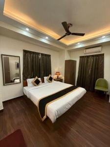 The Lake Palm Kalighat