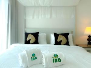 INA HOMES - Burj Royal 1 BR Stylish Apartment