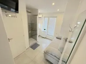 Krásny byt - garzonka v Novom meste s terasou - Strohhüte