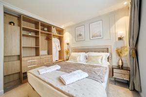 Whitepearl-SuiteLuxe-CentreAmiens-Parking