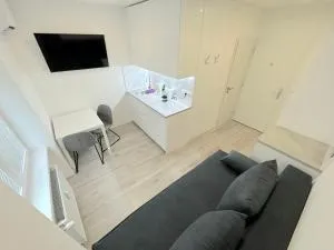 Krásny byt - garzonka v Novom meste - Strohhüte