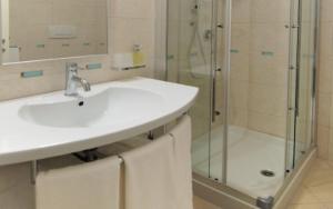 Marine escape studio - seaside tranquility