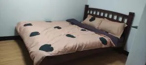 La Familia Staycation - Pandi