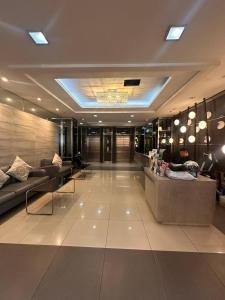 Cozy Laura at ACE Plaza