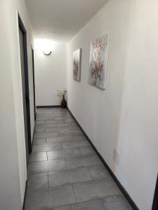 Apt 9 personnes garage, Wi-Fi, tram, parking, climatisation, jeux