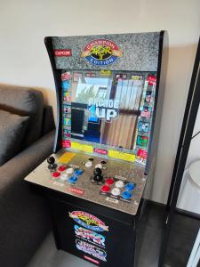 Apt 9 personnes garage, Wi-Fi, tram, parking, climatisation, jeux