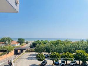 SE146 bilocale con terrazzo a due passi dal mare