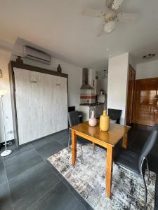 ESTUDIO CON PISCINA Y GARAJE A 100 Mtr DE LA PLAYA