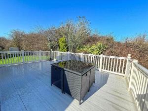 Beautiful 6 Berth Caravan For Hire With Huge Decking At Manor Park Ref 23142K