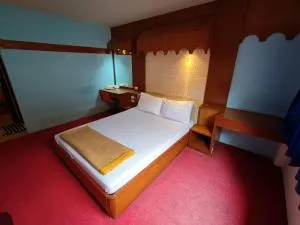 โรงแรมแฮปปี้ อิน - 佛统