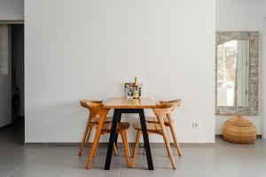 Penthouse with Jacuzzi, Ocean and Pool Views