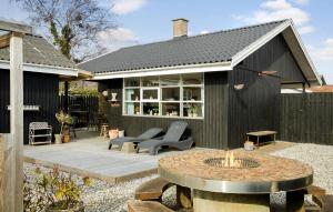 2 Bedroom Awesome Home In Otterup