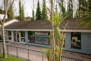 The Vacation, Cozy Static Caravan in Newquay