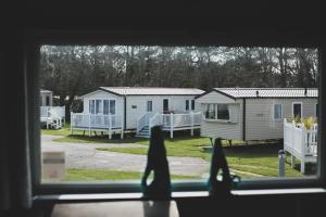 The Vacation, Cozy Static Caravan in Newquay