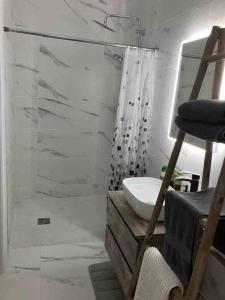 Studio Apartment sleeps up to 4 guests in Kinvara