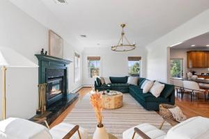 Elegant Home 7BRs, Game Room, Luxury Yard, Pool