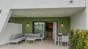 Ipanema, Calanova Golf and Sea View, Luxury 2 Bed Garden Apt, La Cala, Malaga