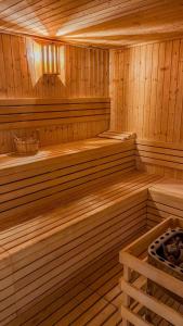 Ipanema, Calanova Golf and Sea View, Luxury 2 Bed Garden Apt, La Cala, Malaga