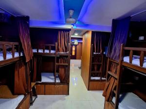 Neon Nest Dormitory Suits Asalpha Metro