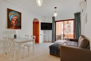 Mieszkanie przy plaży z basenem La Dama