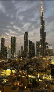 Burj Royale Lux 2-bedroom apartment with the best Burj Khalifa view