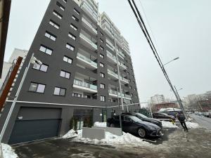 Stylish Gold Accents