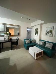 Azure Condo Maui by arlene