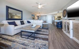 Phoenix VI 6803 condo