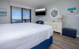 Phoenix VI 6803 condo