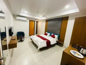 Hotel Coastal Empire - Hulloli