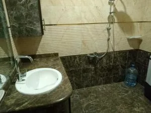 شقه بالقرب من النيل و مستشفي رويال للخصوبه وجامعه المنصوره - 坦塔