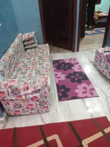 شقه مكيفه بالكامل لك بميت خميس قريبه من جامعه المنصوره والنيل