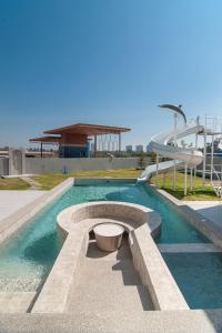 The Woofington Pet Friendly Pool Villa