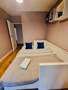 My Beloved Warsaw Żurawia Street